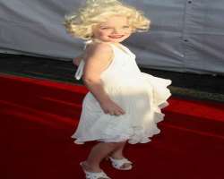 Her grandmother purchased an old cream container belongs to the late actress Marilyn Monroe for $US600, as Elle wanted to dress up like the actress in